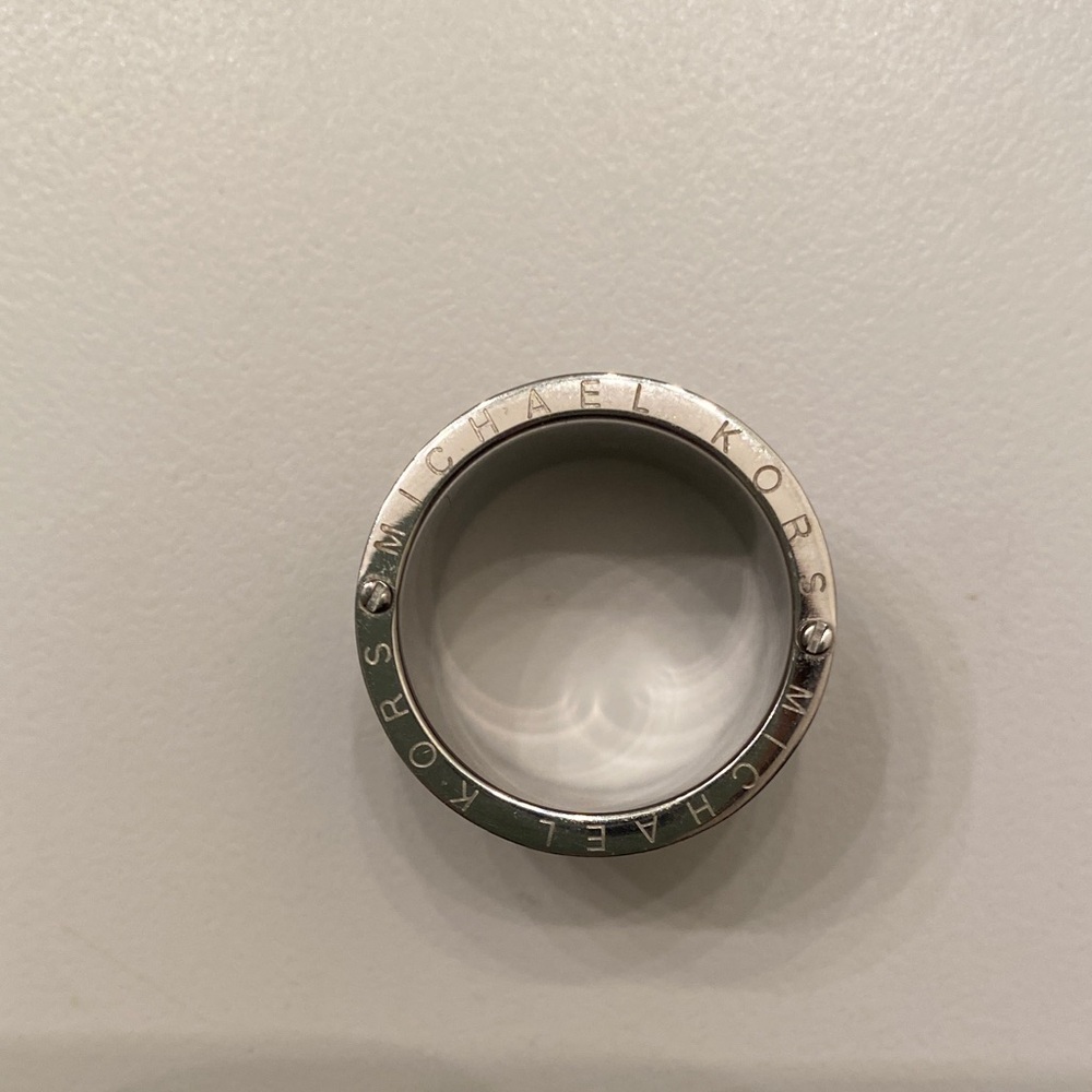 Michael Kors Metallic Silver Band Size 7
